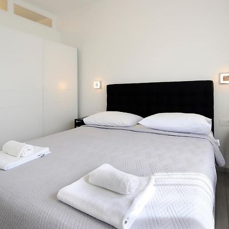 Apartments Lola Novalja Ngoại thất bức ảnh