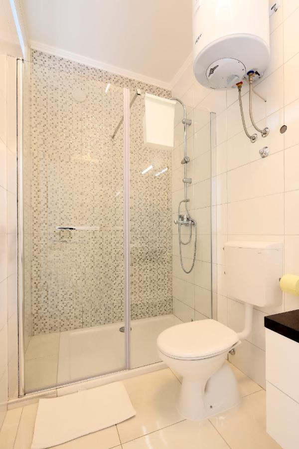 Apartments Lola Novalja Ngoại thất bức ảnh