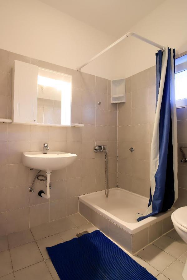 Apartments Lola Novalja Ngoại thất bức ảnh